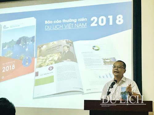 Đại diện Trung tâm Thông tin Du lịch TCDL giới thiệu Báo cáo thường niên Du lịch Việt Nam 2018